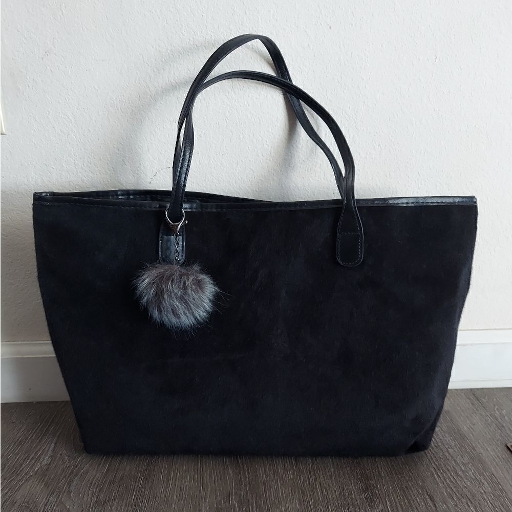Venus Faux Fur Black Tote Bag Purse Handbag With Gray Puffball Keychain